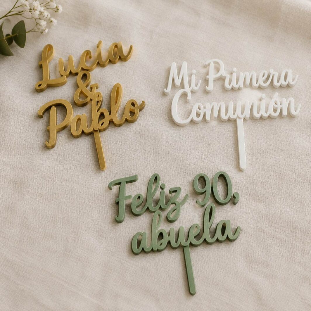 Tres toppers de tarta: Lucía & Pablo, Mi Primera Comunión y Feliz 90, abuela